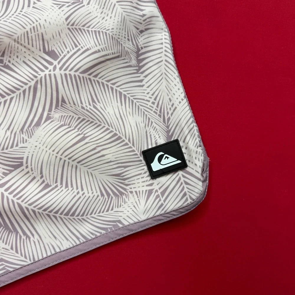 NWT Quiksilver Mens Swim Volley Shorts XL Rosewater Palm Print 7 Inch
